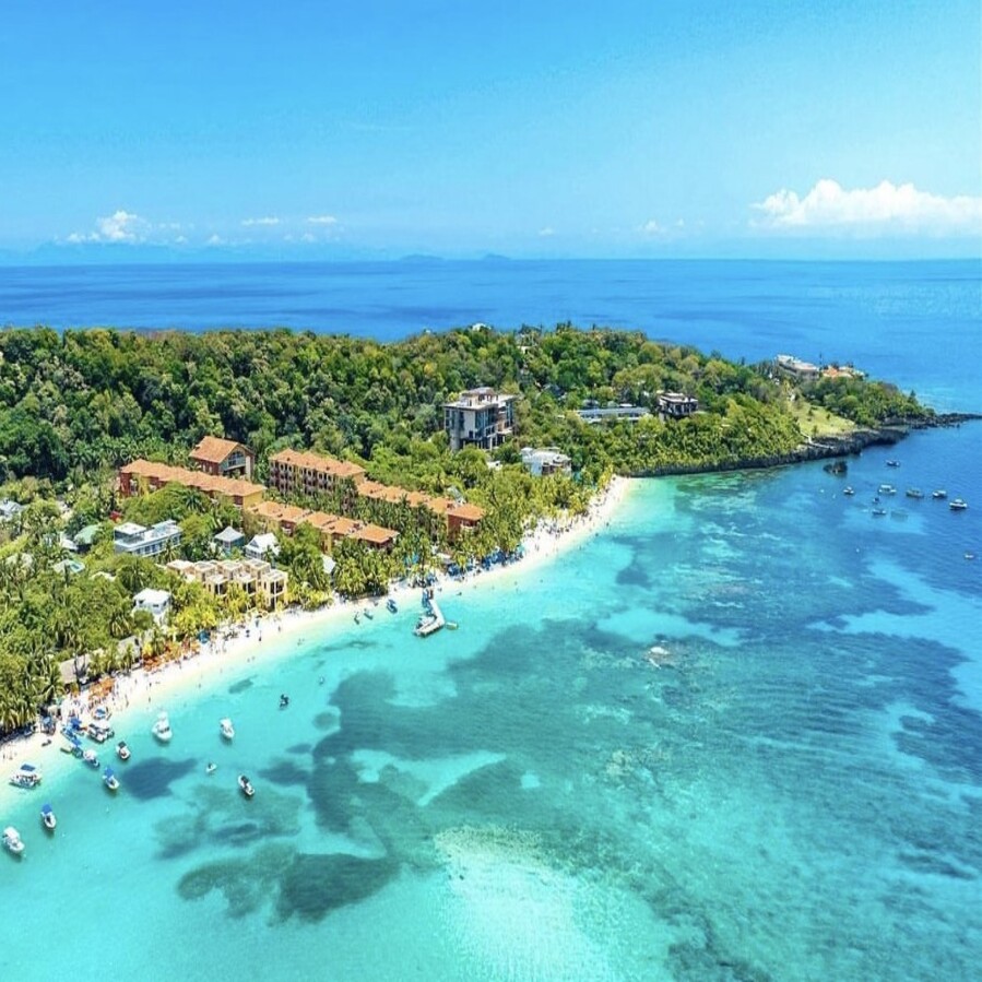 West Bay Exclusive Beach Club - Roatan Tucan Aventures