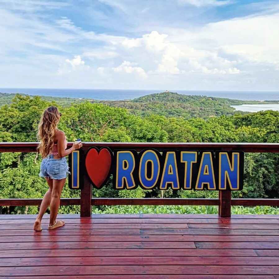 Exclusive Roatán Island Tour - Roatan Tucan Aventures